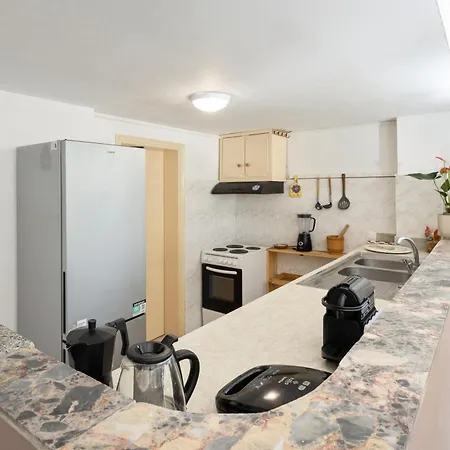 Katerina's Sunset Apartman
